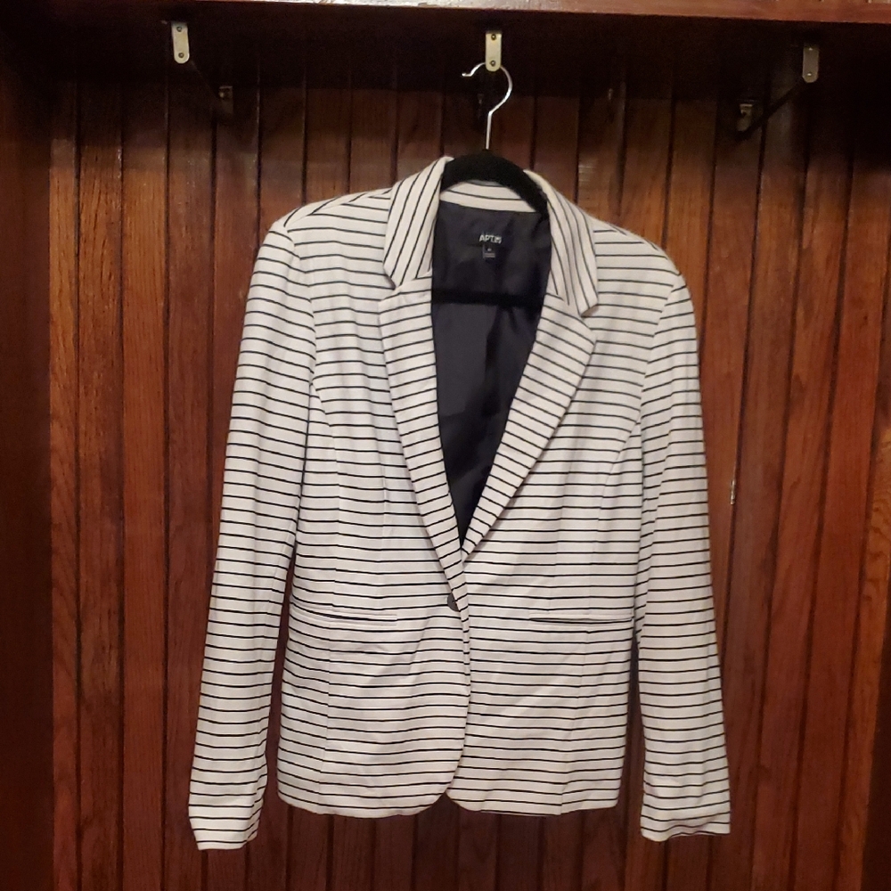 Apt. 9 Women's Nautical Style Black and White Striped Blazer Size M